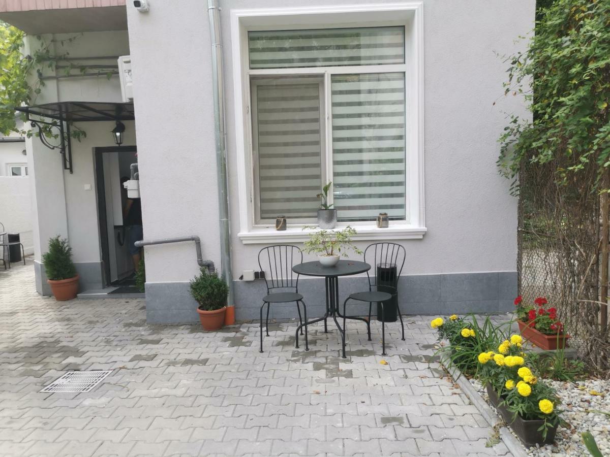 Maison 33 Bucureşti Eksteriør bilde