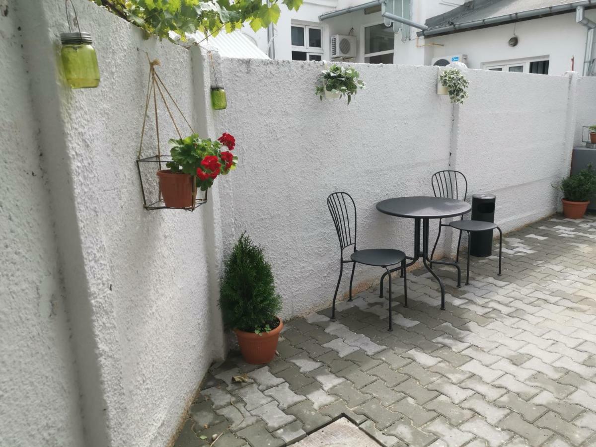 Maison 33 Bucureşti Eksteriør bilde